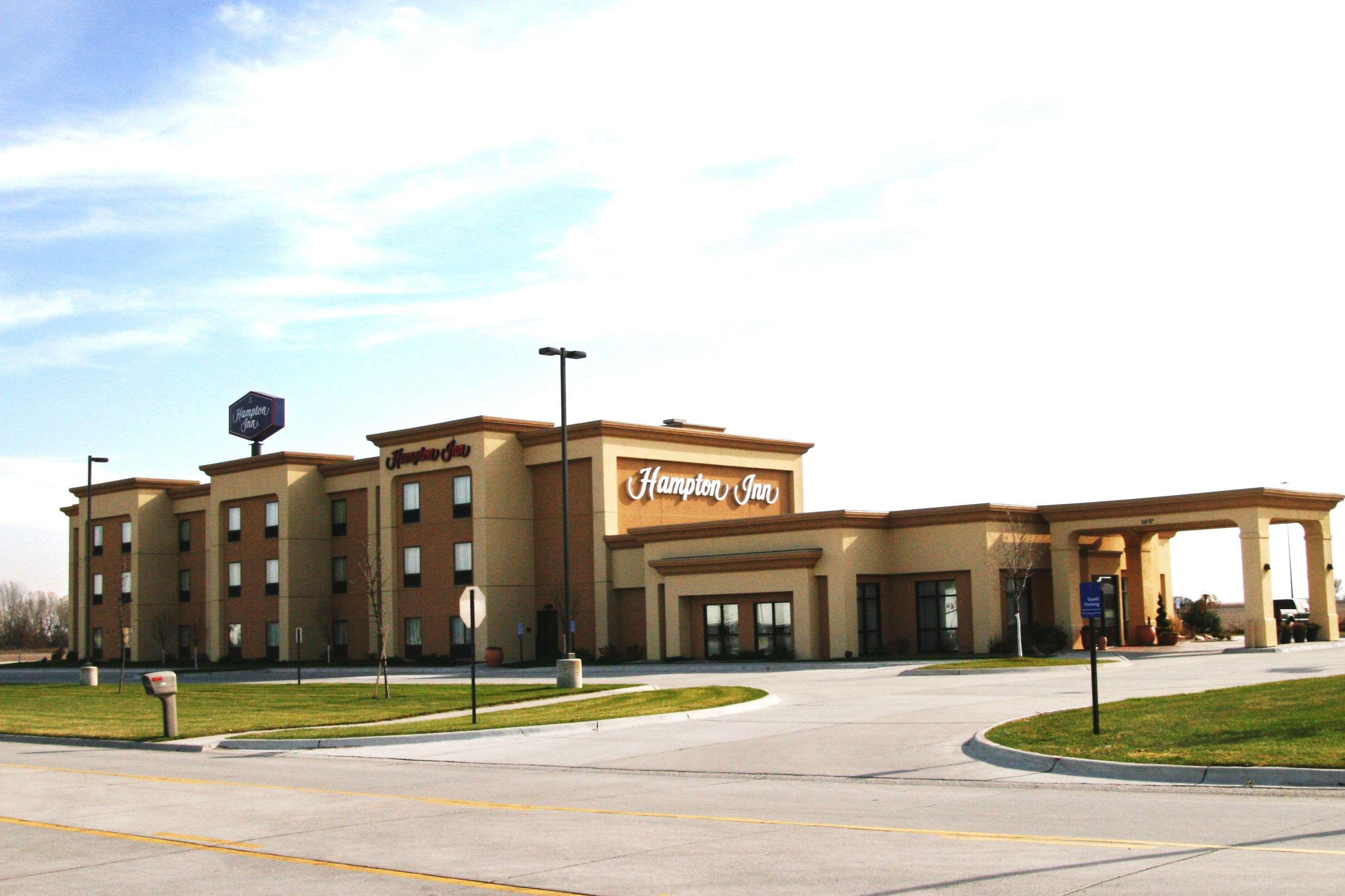 Hampton Inn York Exterior photo
