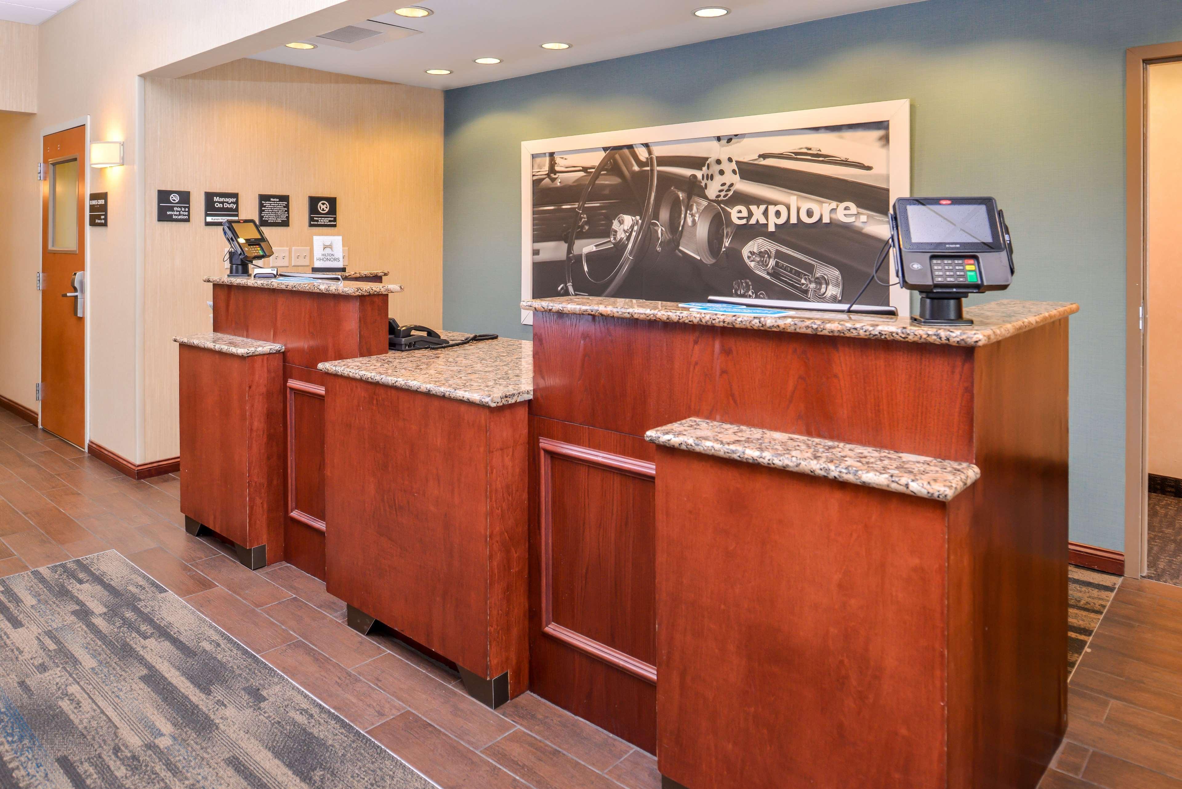 Hampton Inn York Exterior photo