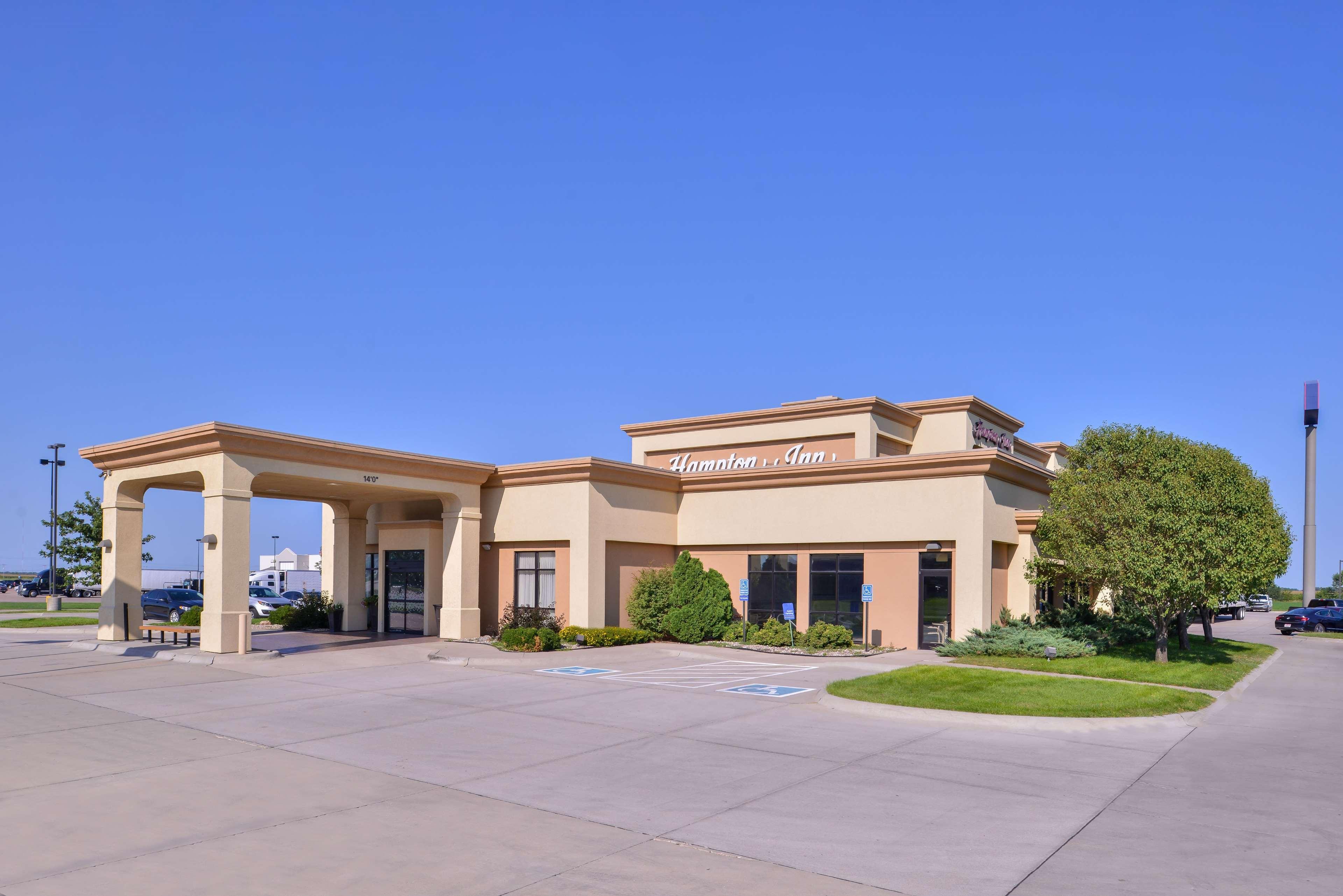 Hampton Inn York Exterior photo