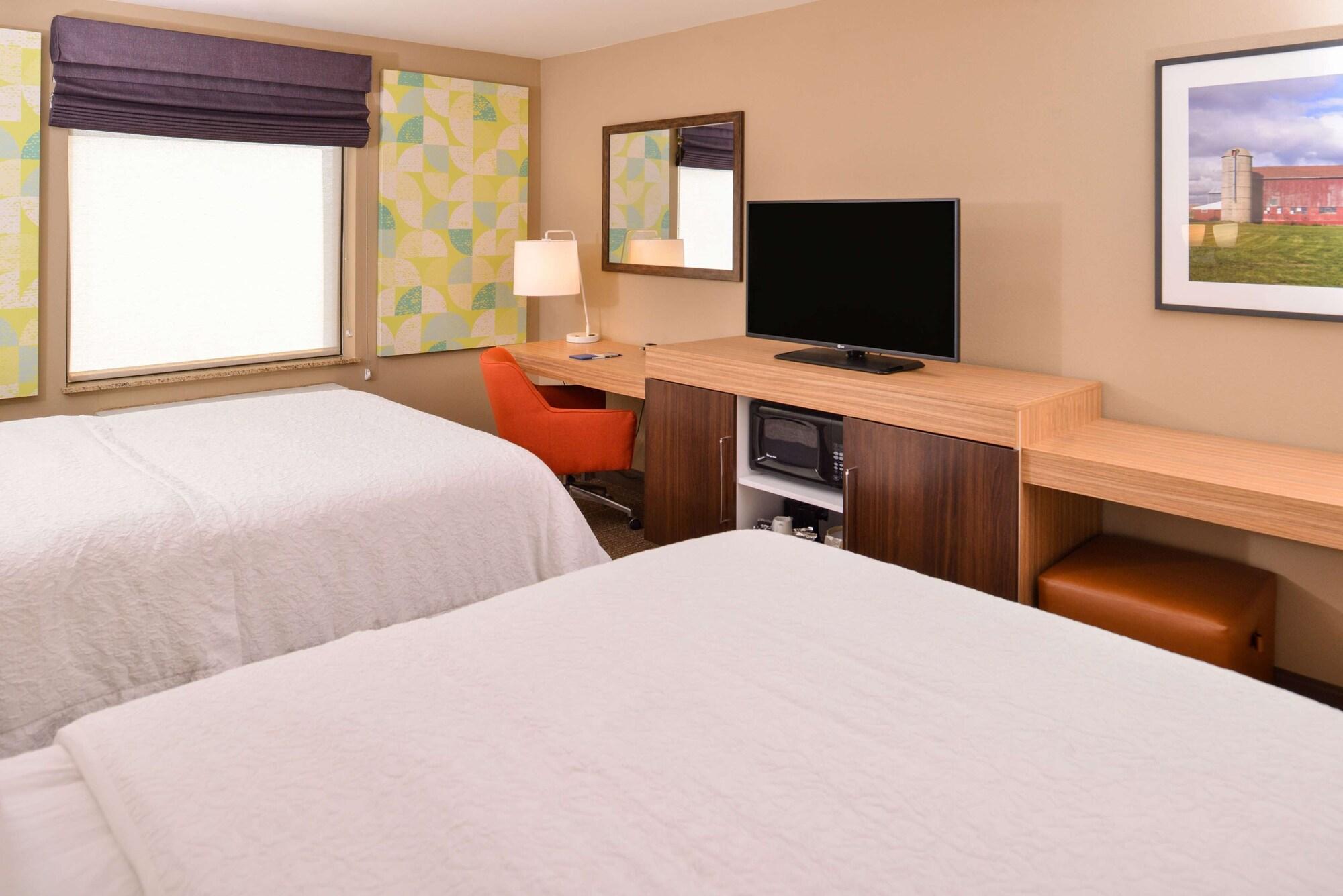 Hampton Inn York Exterior photo