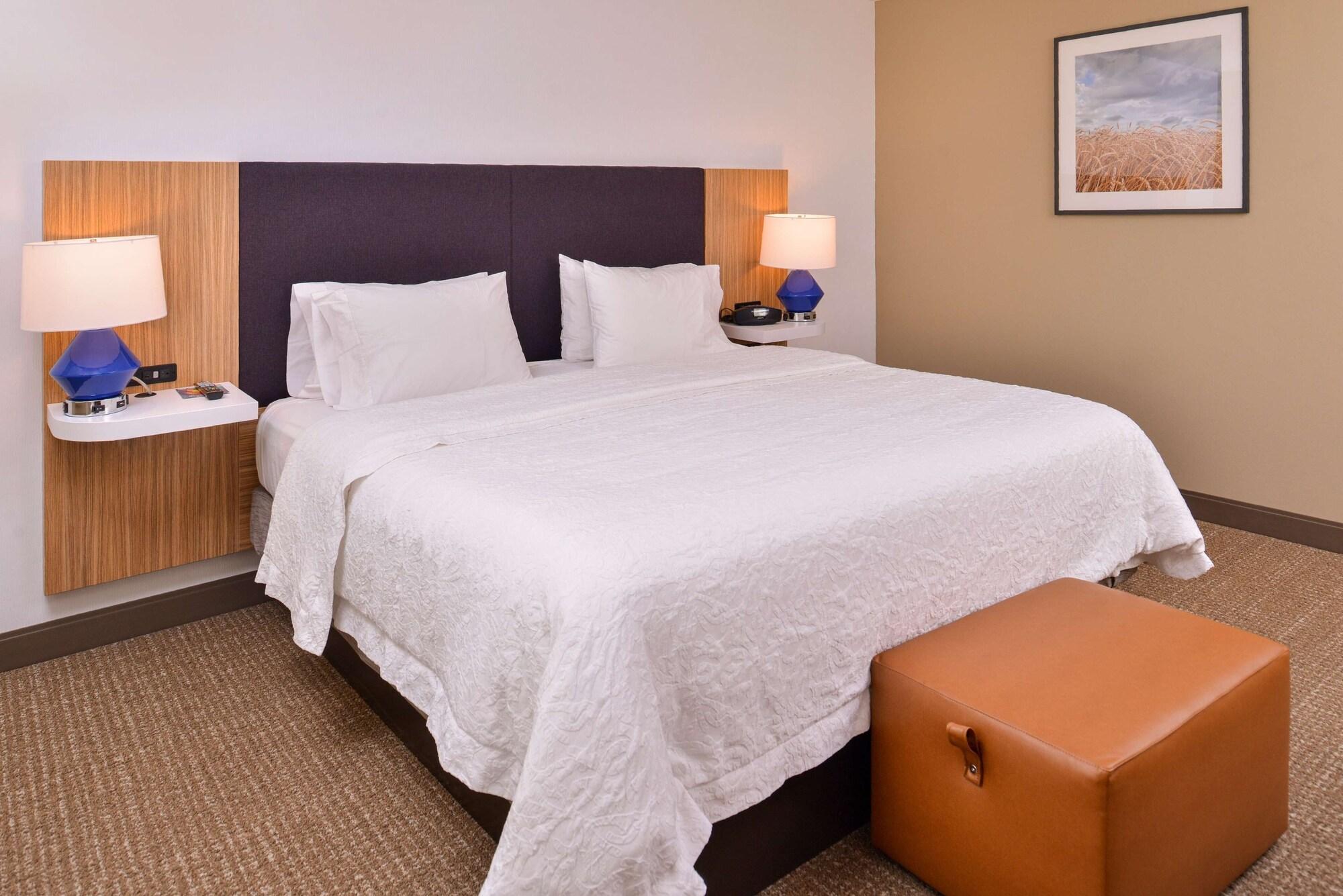 Hampton Inn York Exterior photo